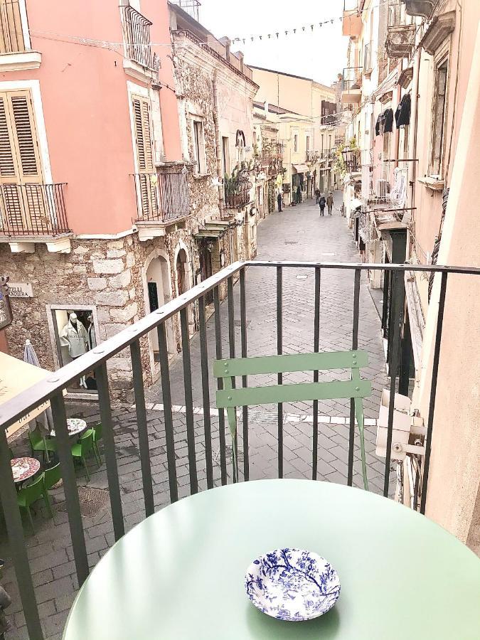 Melina Central Apartment Taormina Eksteriør billede