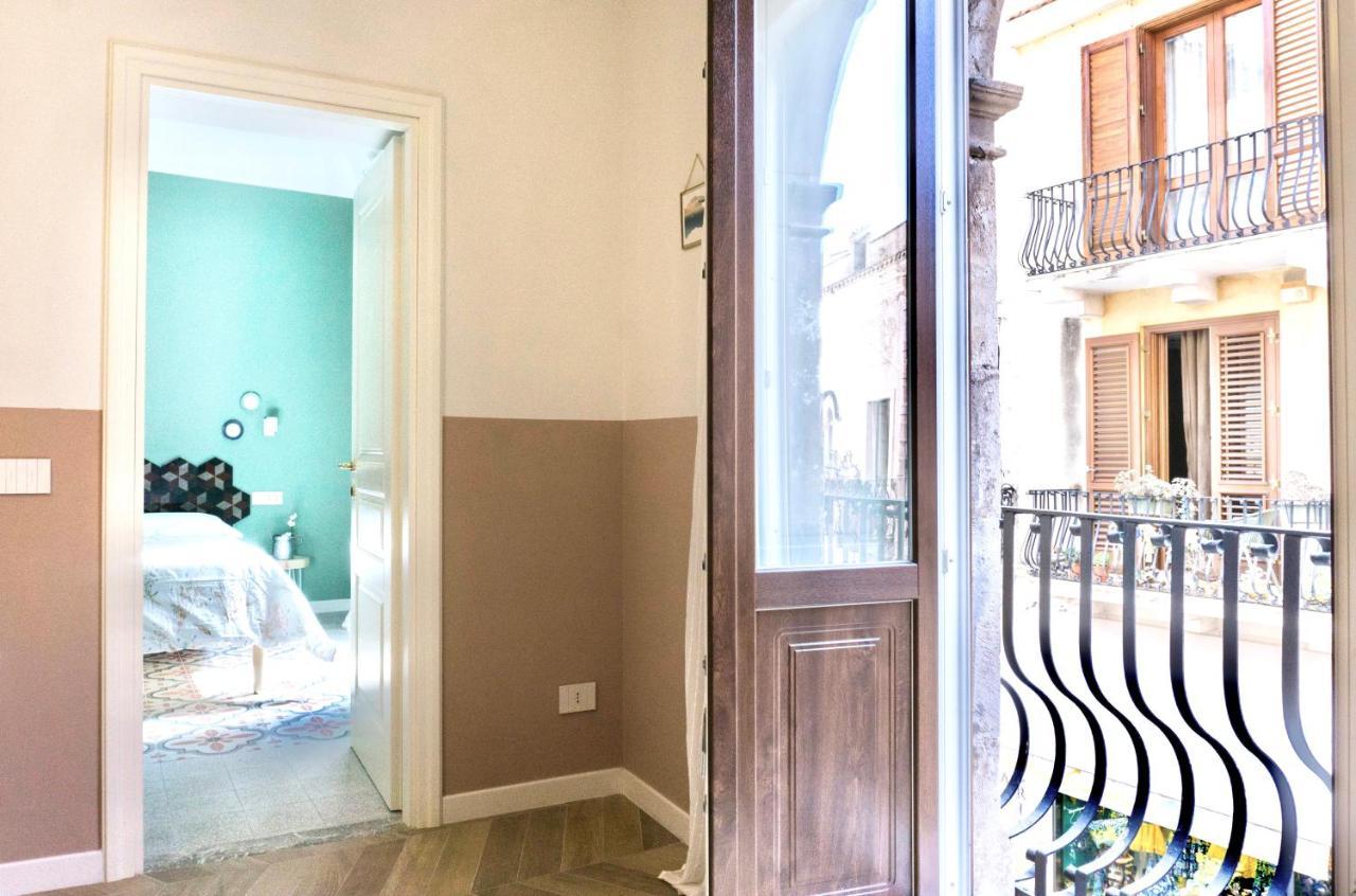Melina Central Apartment Taormina Eksteriør billede
